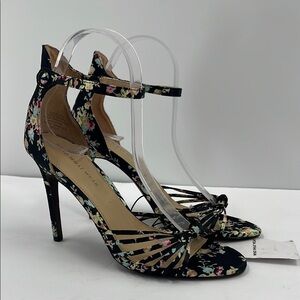 NWT Floral Who What Wear Strappy High Stiletto Heels Ankle Strappy  Navy Blue 8